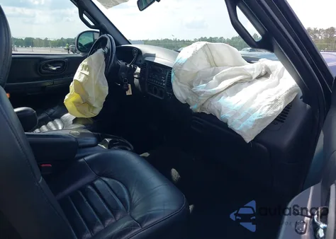 2000 Ford F-150 Lariat/Xl/Xlt from USA, damaged, VIN 2FTRX07L9YCA98355